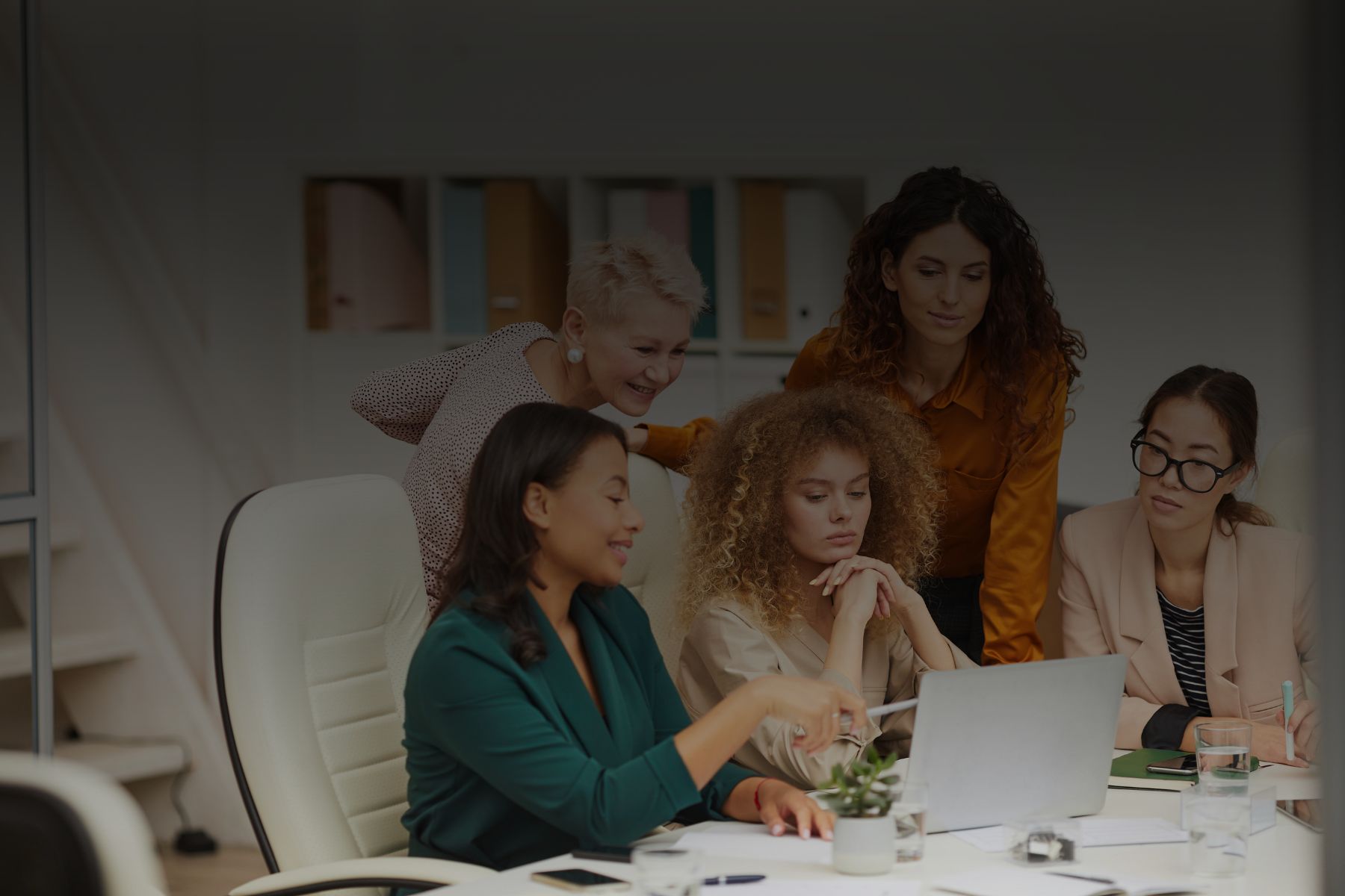 Equipo de MC Contadores brindando asesoría contable y diagnóstico fiscal a emprendedores y dueños de negocio en CDMX.